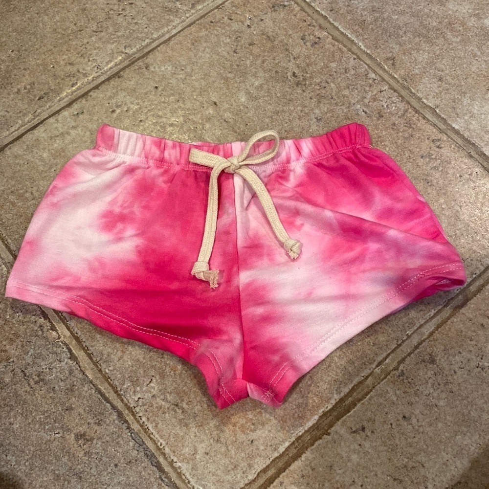 NWT Chic2Chix kids pink tie dye shorts size 4T